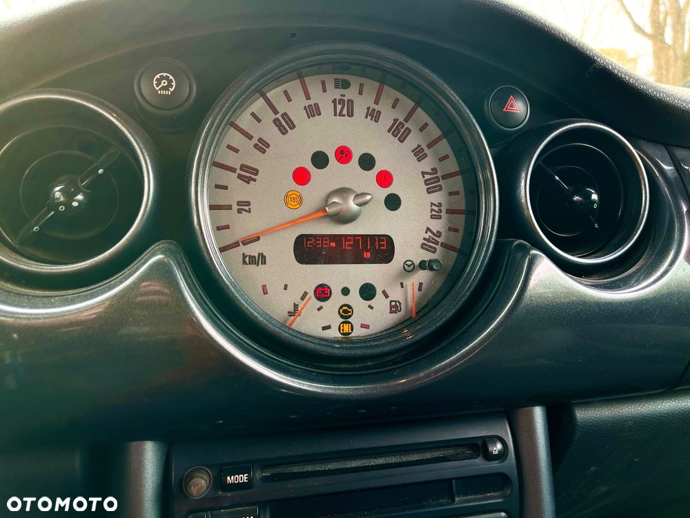 MINI Cooper Standard - 8