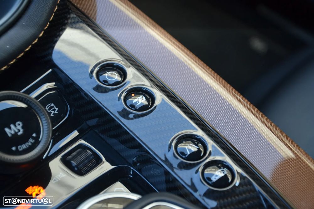 Aston Martin DBX 707 - 35