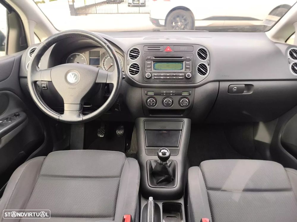 VW Golf Plus 2.0 TDi Confortline - 18