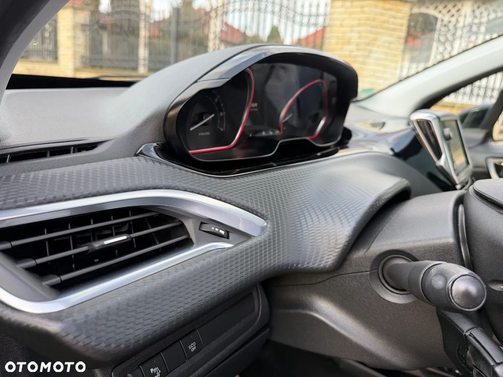 Peugeot 2008 PureTech 110 Stop&Start GT-Line Edition - 20