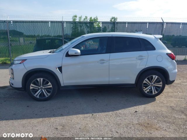 Mitsubishi Outlander - 12