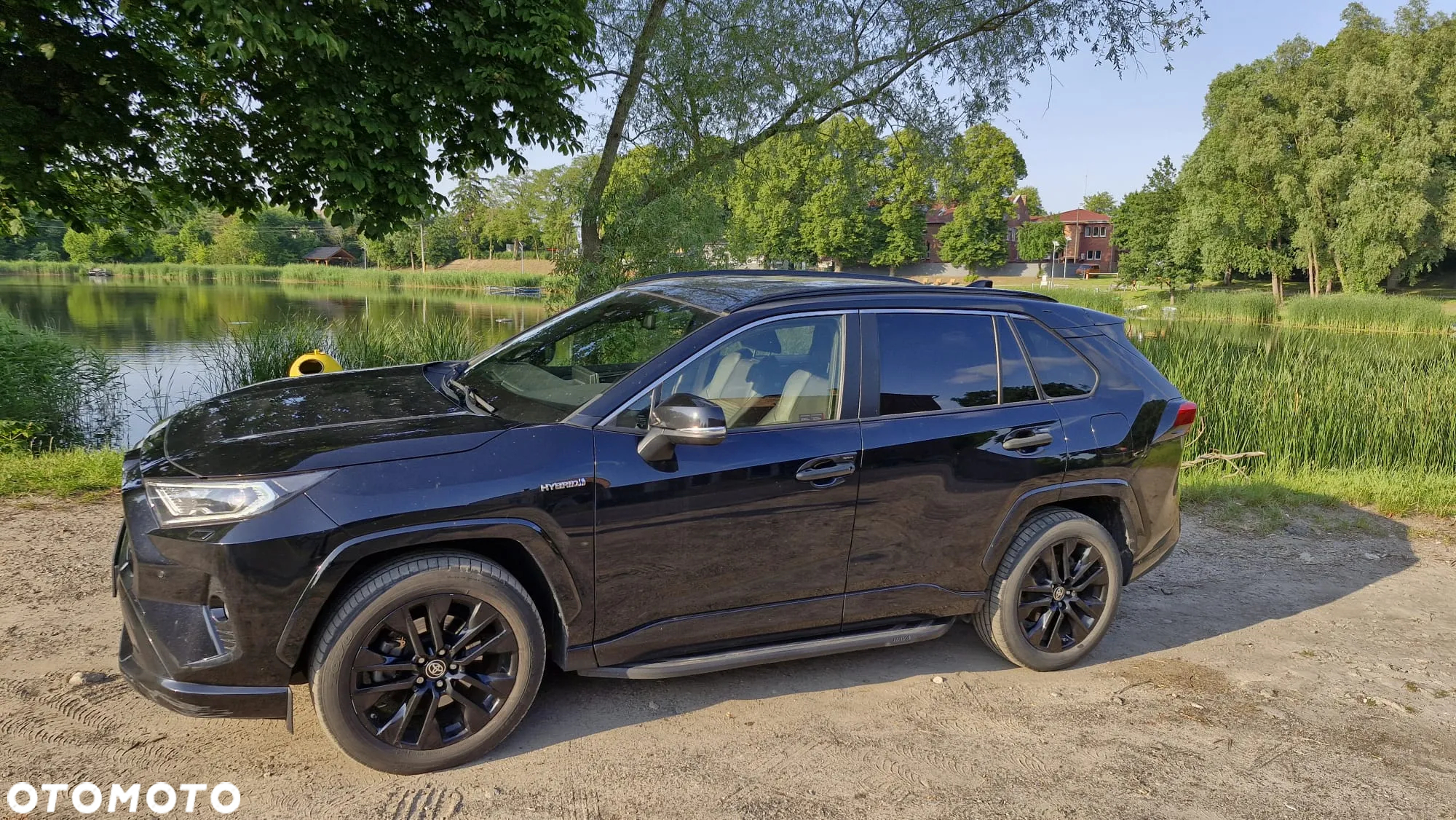 Toyota RAV4 2.5 Hybrid Black Edition by JBL 4x4 - 3