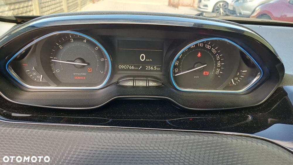 Peugeot 2008 PureTech 110 Stop&Start Allure - 22