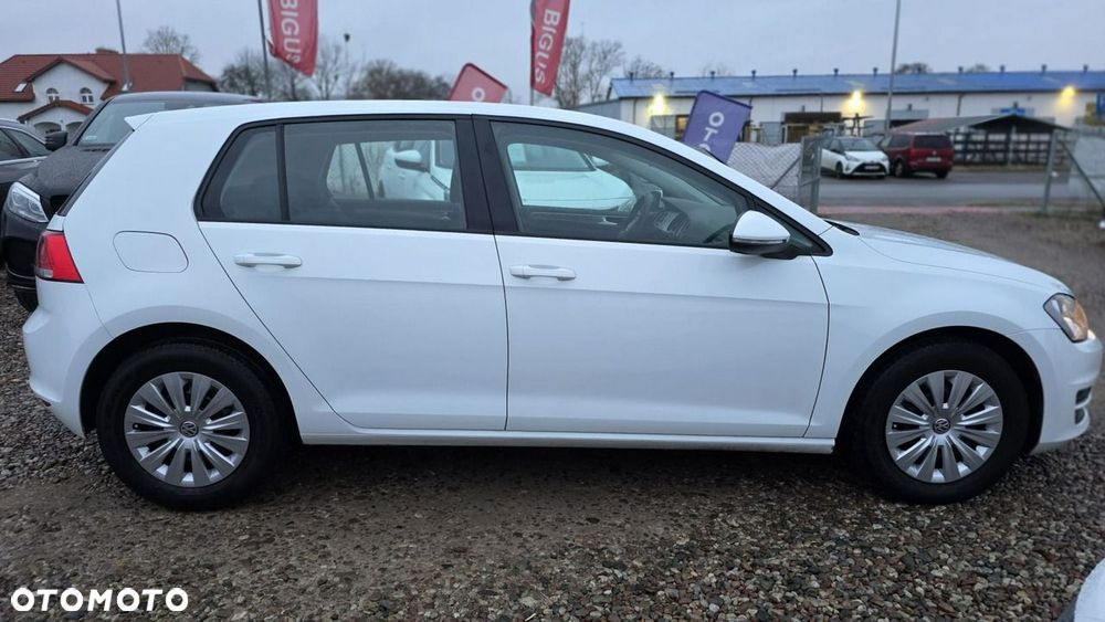 Volkswagen Golf - 6