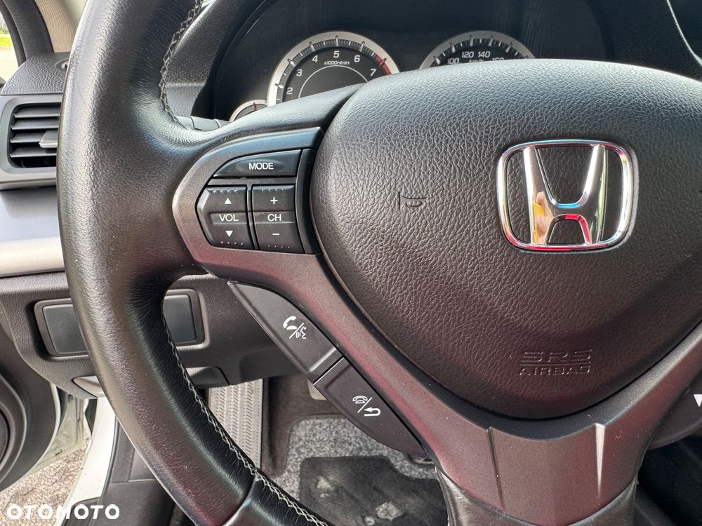 Honda Accord 2.0 Executive - 16