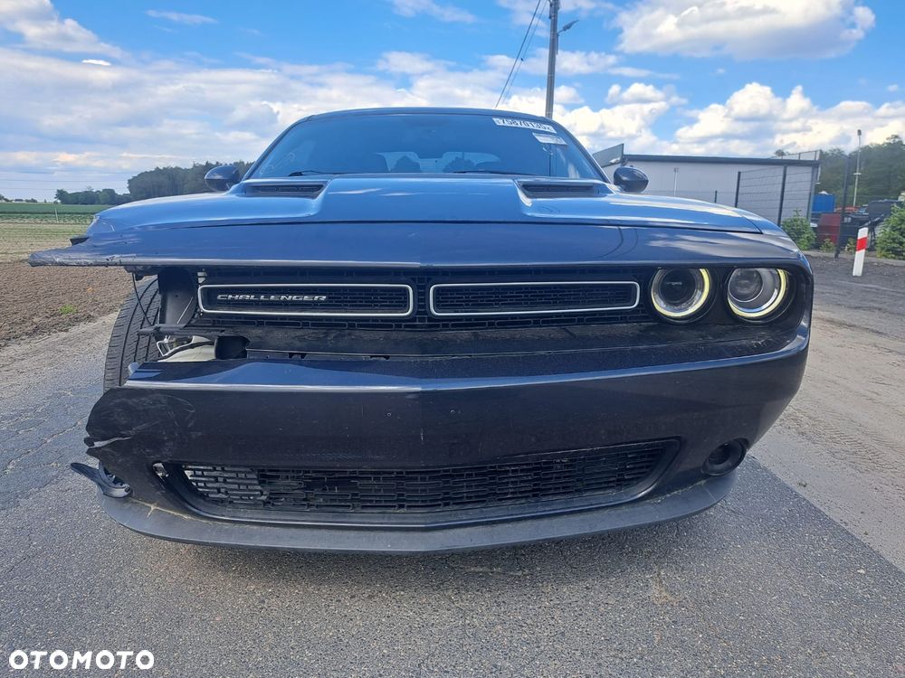 Dodge Challenger - 5