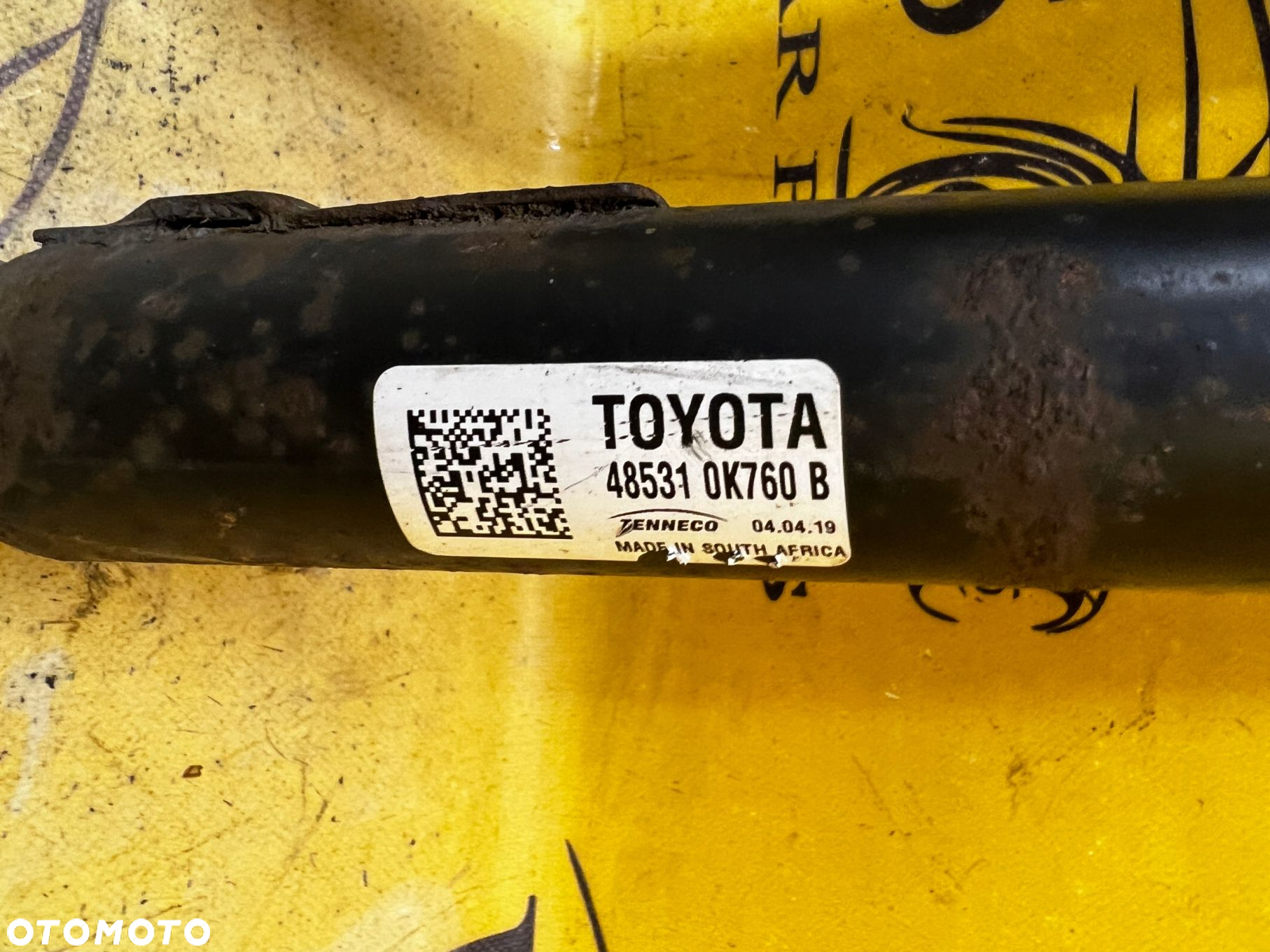 KOMPLET AMORTYZATORY AMORTYZATOR TYŁ PRAWY LEWY TOYOTA HILUX VIII 2.4D D4D - 6