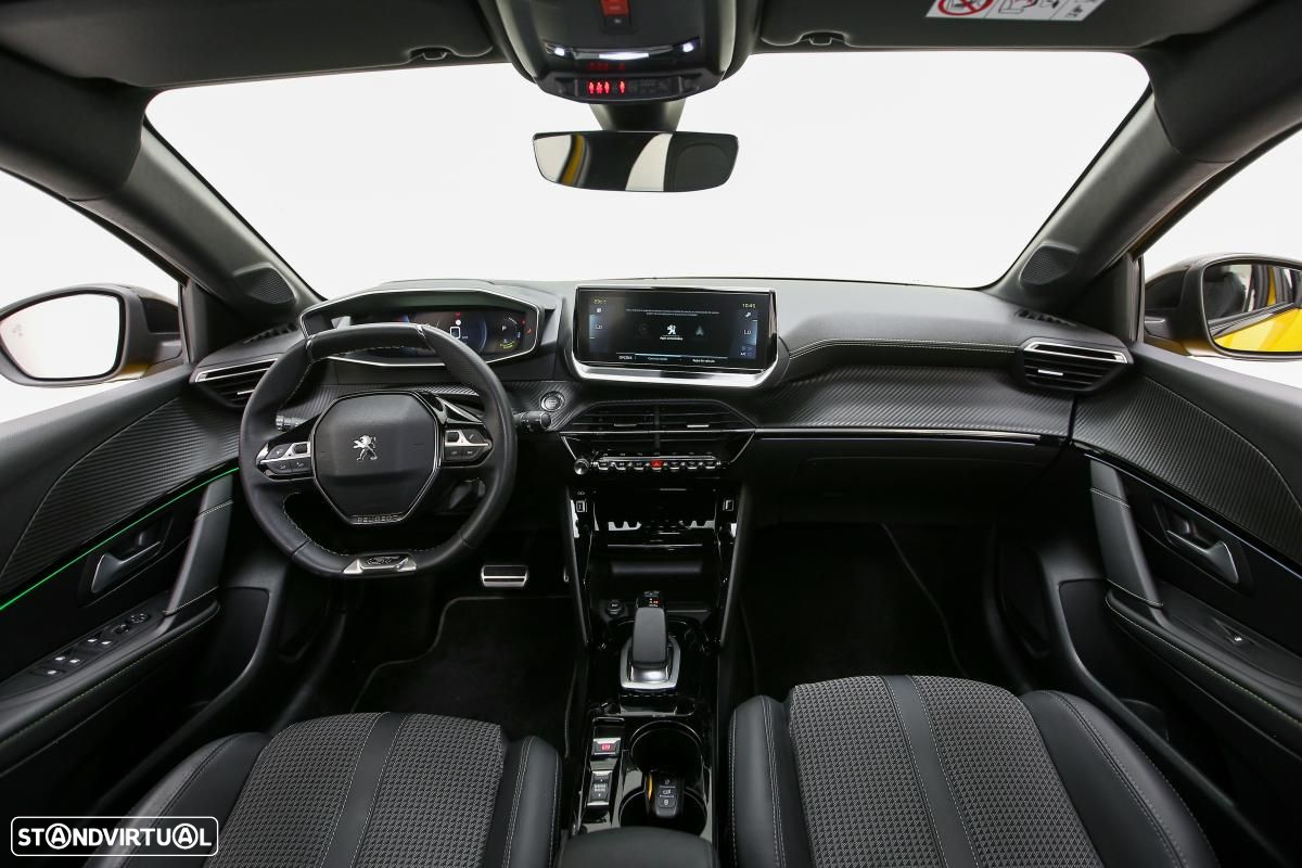 Peugeot e-208 50 kWh GT - 11