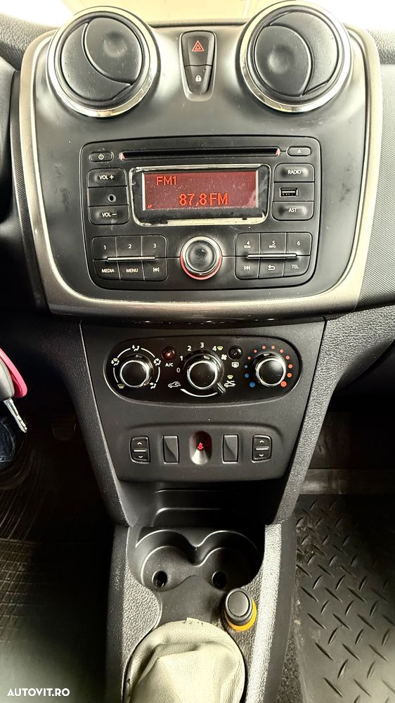 Dacia Logan 1.2 75CP Laureate - 11