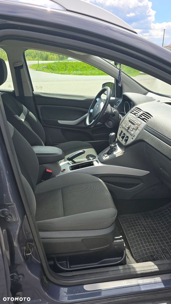 Ford Kuga 2.0 TDCi 4x4 Trend - 11