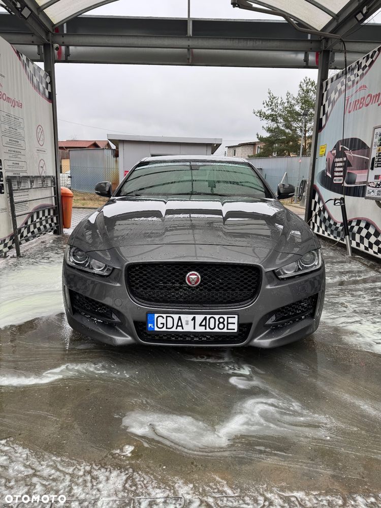 Jaguar XE - 14