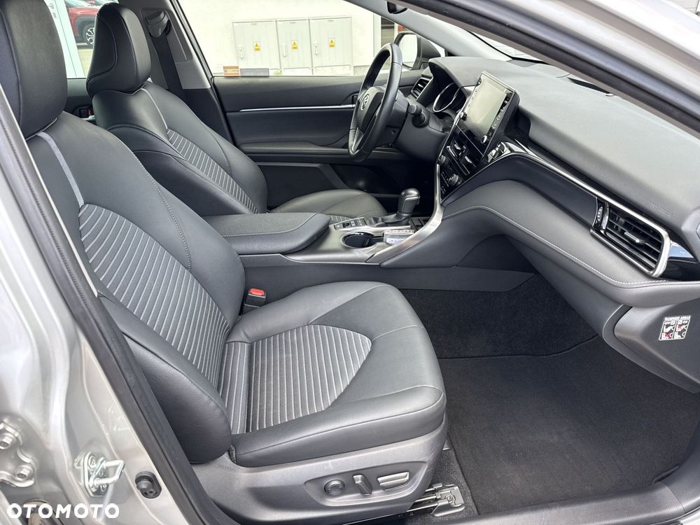 Toyota Camry 2.5 Hybrid Prestige CVT - 8
