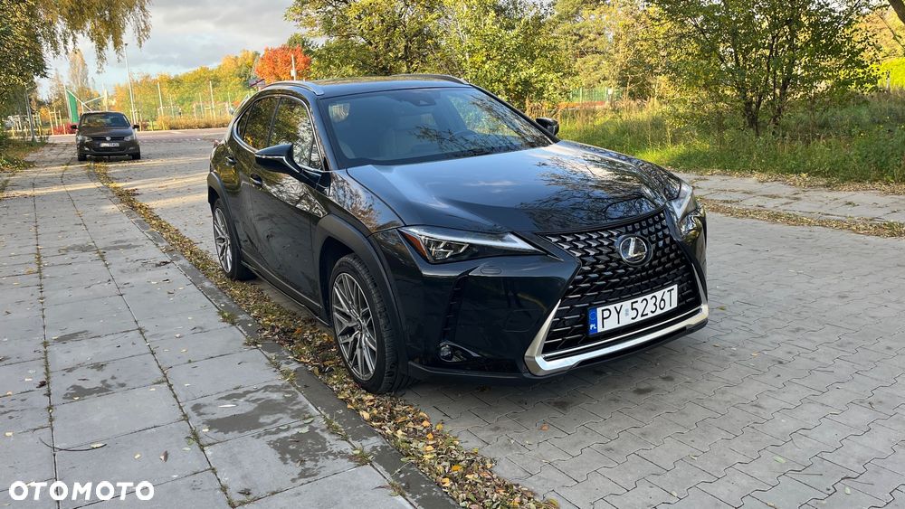 Lexus UX - 3