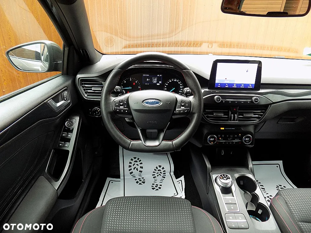 Ford Focus Turnier 1.5 EcoBlue Start-Stopp-System ST-LINE DESIGN - 17
