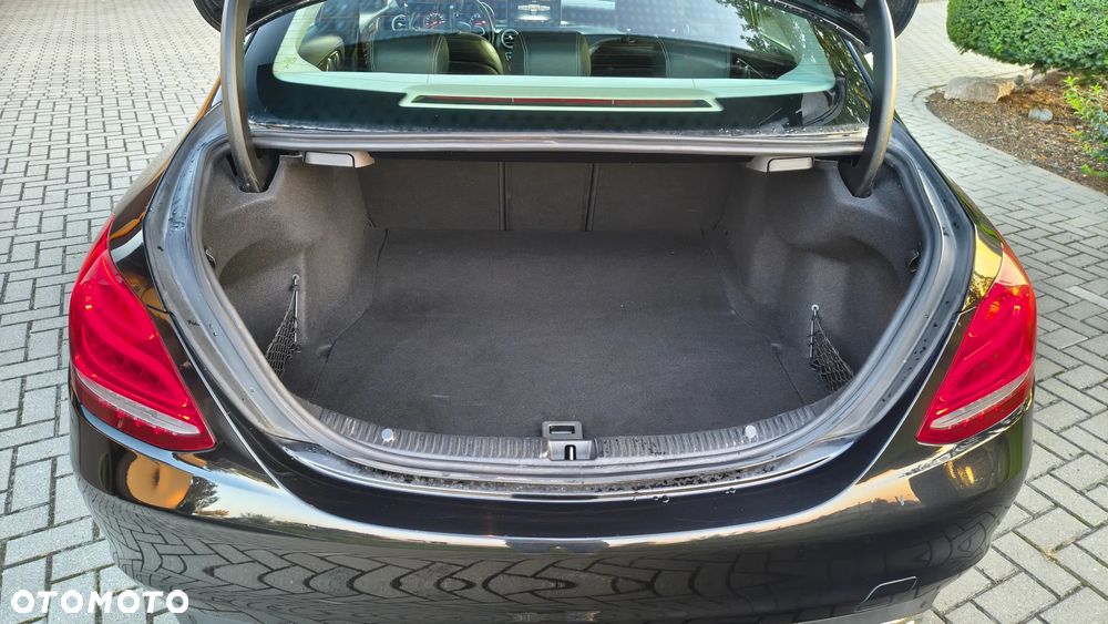 Mercedes-Benz Klasa C 200 7G-TRONIC Exclusive - 36