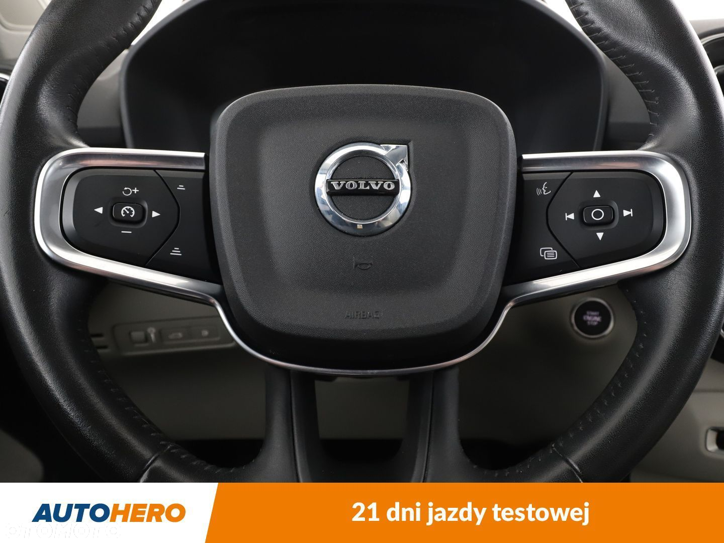 Volvo XC 40 - 18