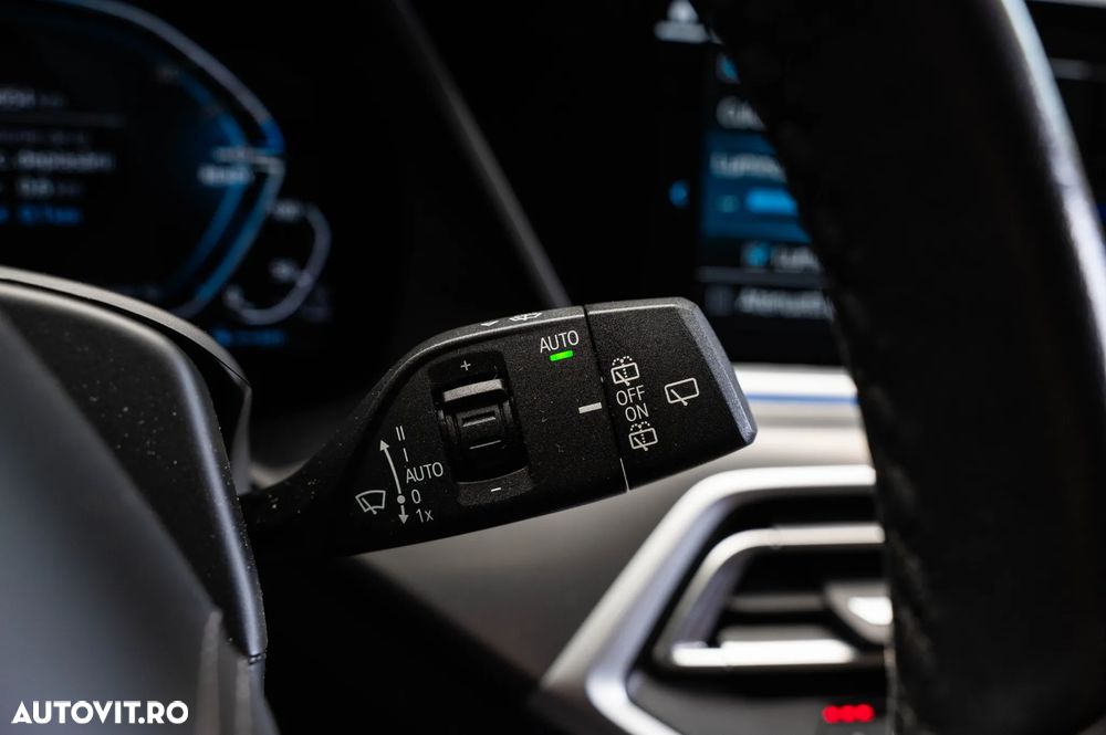BMW X5 xDrive45e - 24