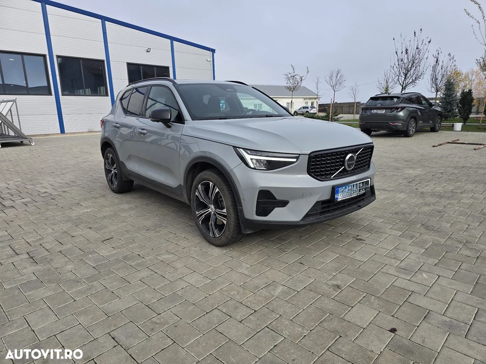 Volvo XC 40 B4 AT FWD MHEV Ultimate Dark - 4