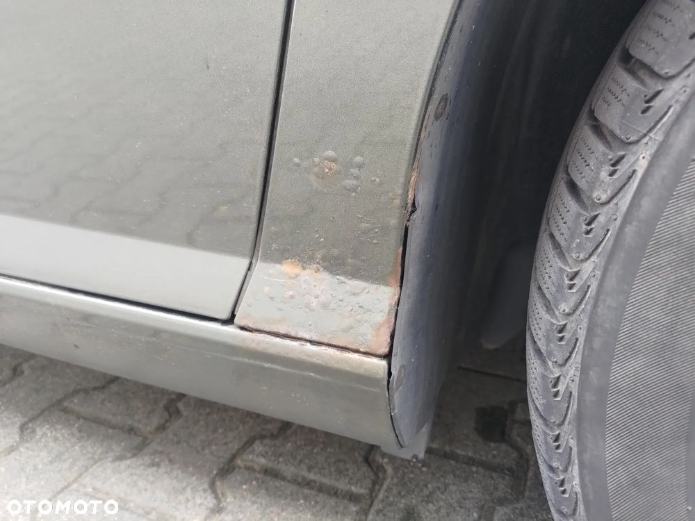 Peugeot 407 2.0 HDI Premium Grand Prix - 16