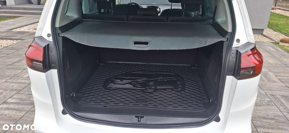 Opel Zafira - 10