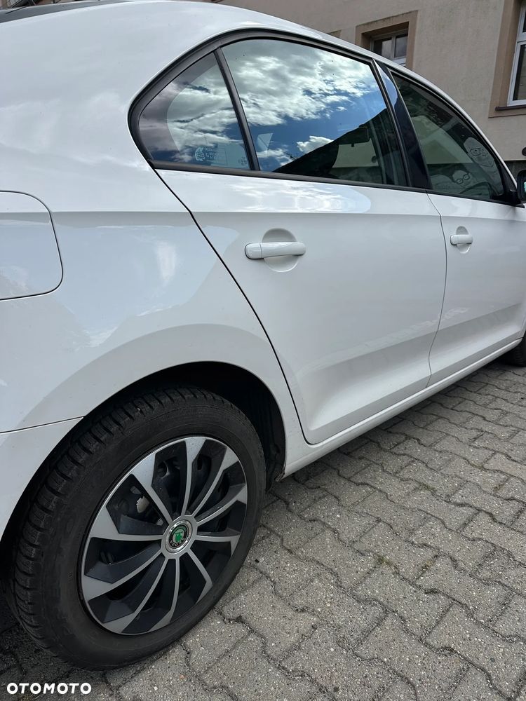 Skoda RAPID 1.2 TSI Active - 9
