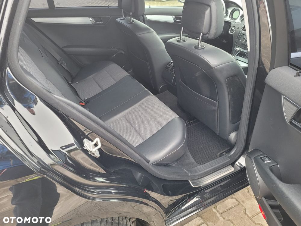 Mercedes-Benz Klasa C 230 7G-TRONIC Avantgarde - 11