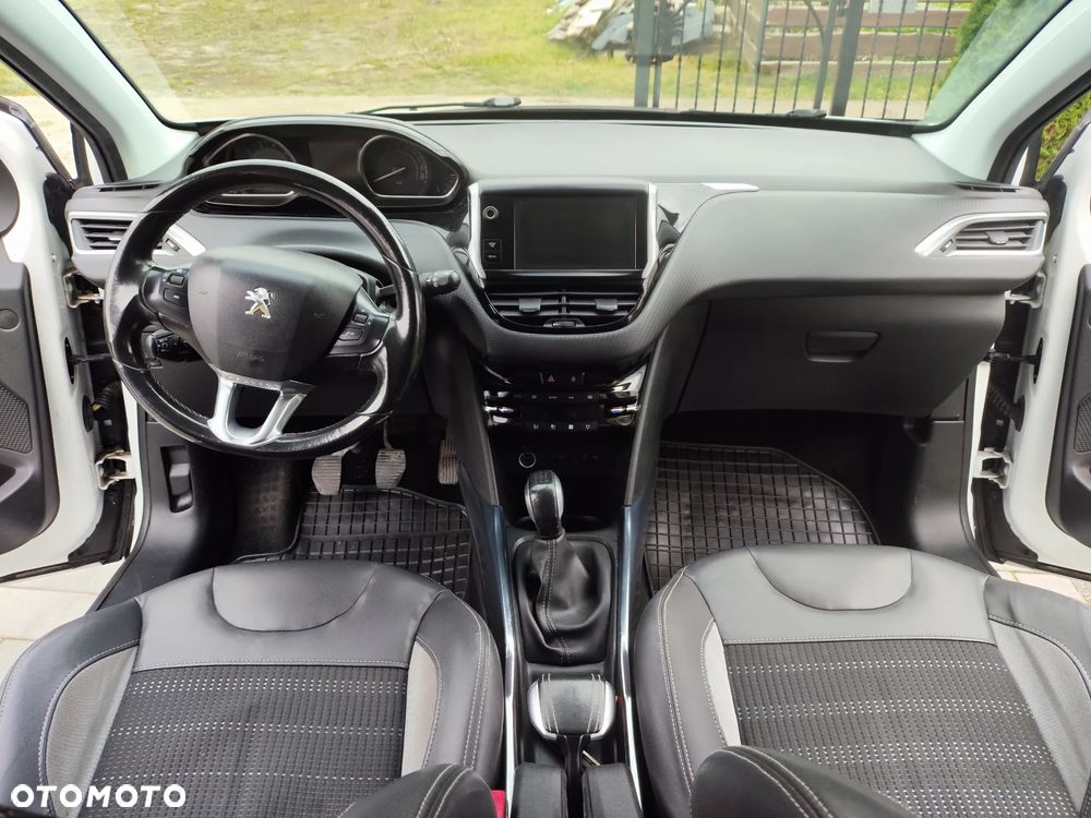Peugeot 2008 - 11