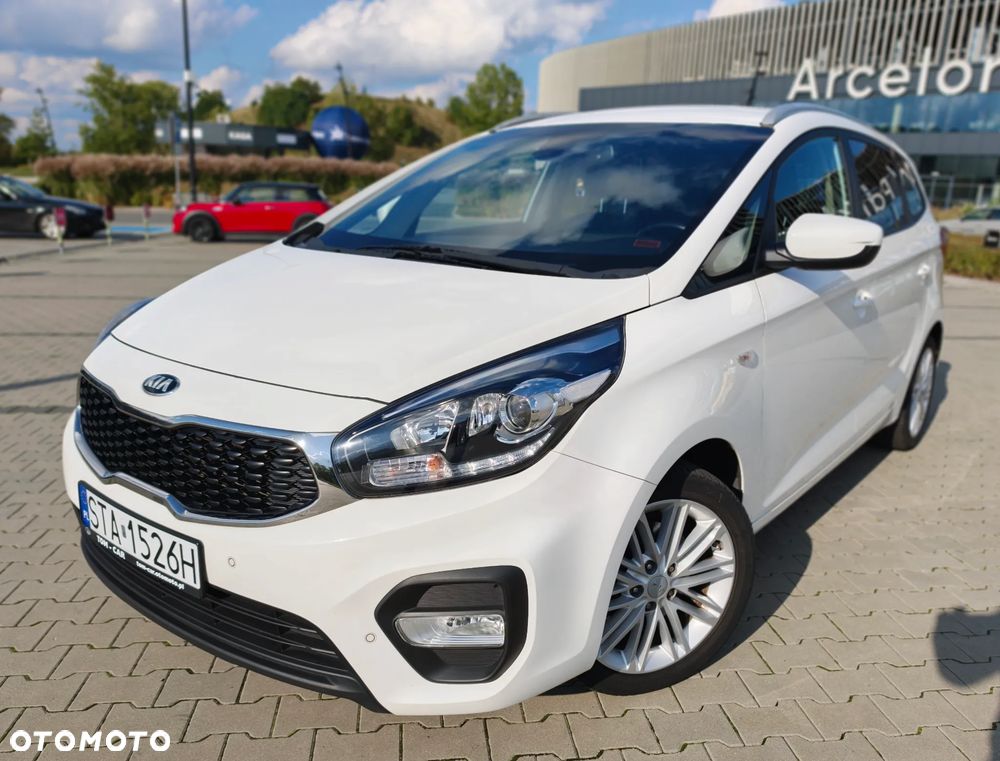 Kia Carens 1.6 GDI Dream-Team Edition - 3