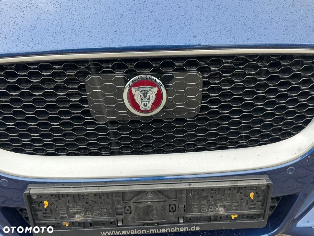 Jaguar XE 20d R-Sport - 9