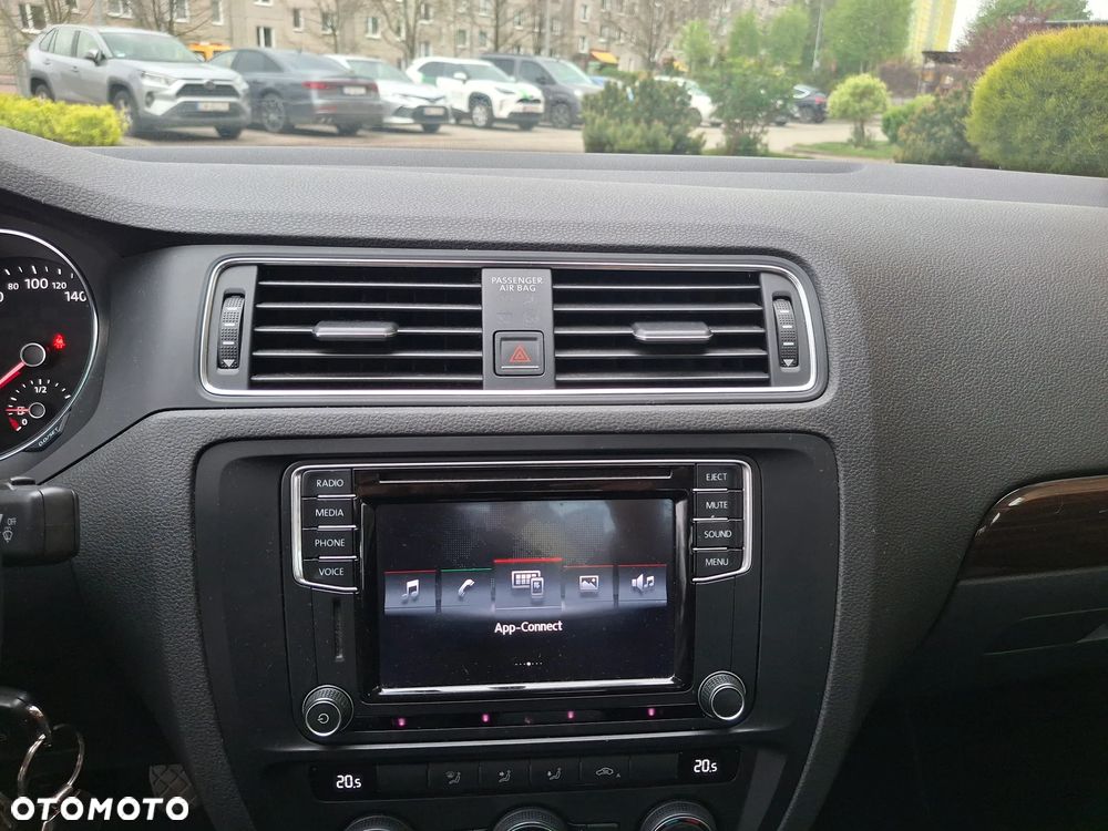 Volkswagen Jetta 1.4 TSI BMT Comfortline - 26