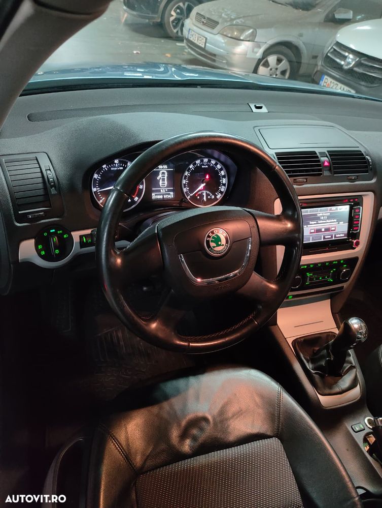 Skoda Octavia 1.8 Elegance TSI - 4