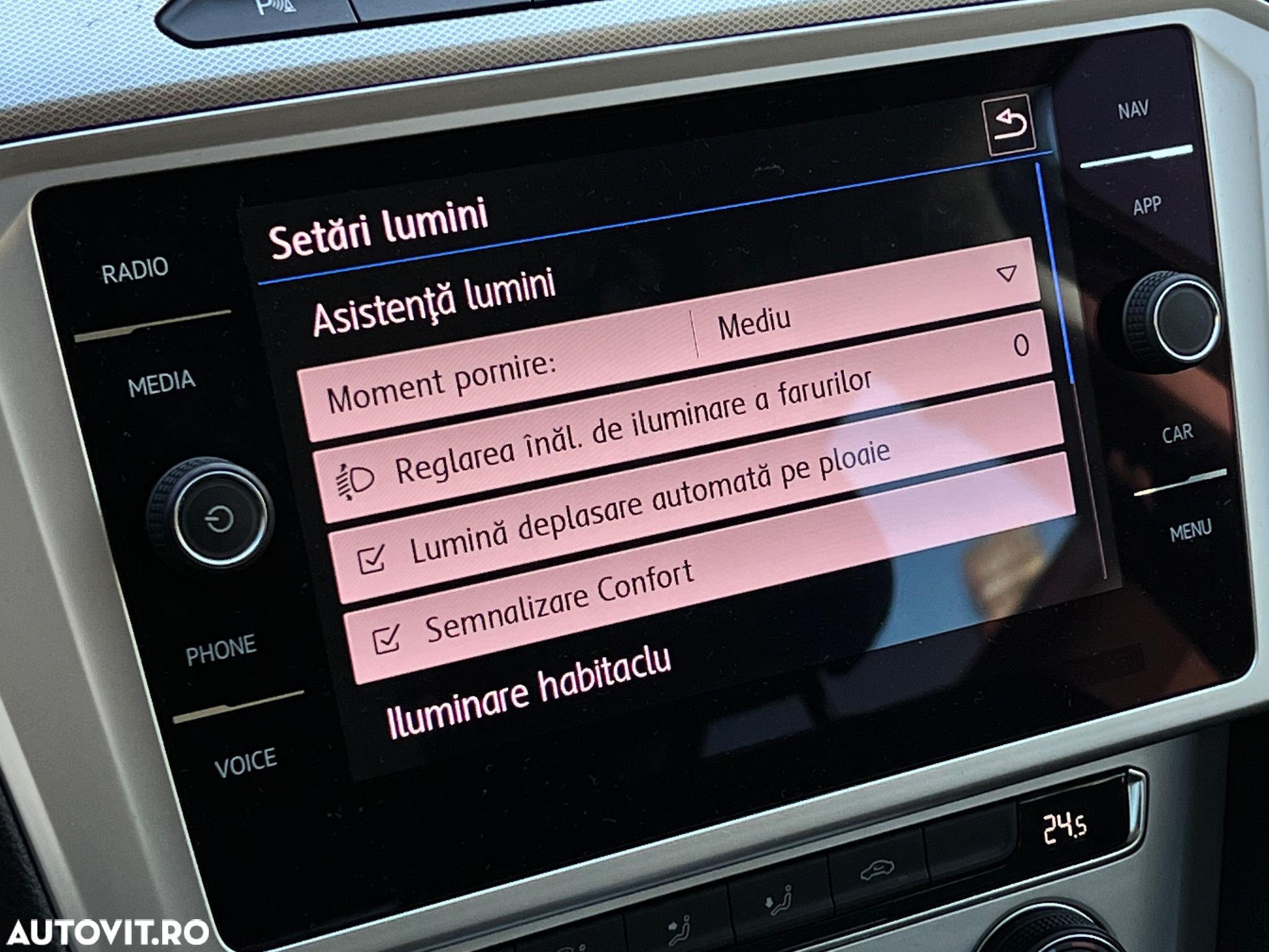 Volkswagen Passat - 31