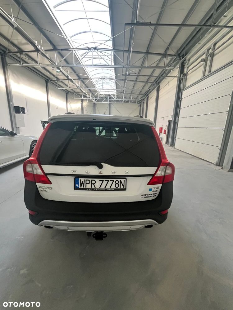 Volvo XC 70 T6 AWD Momentum - 3