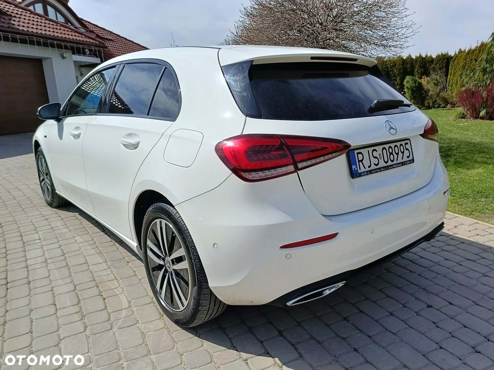 Mercedes-Benz Klasa A 250 E 8G-DCT Progressive - 12