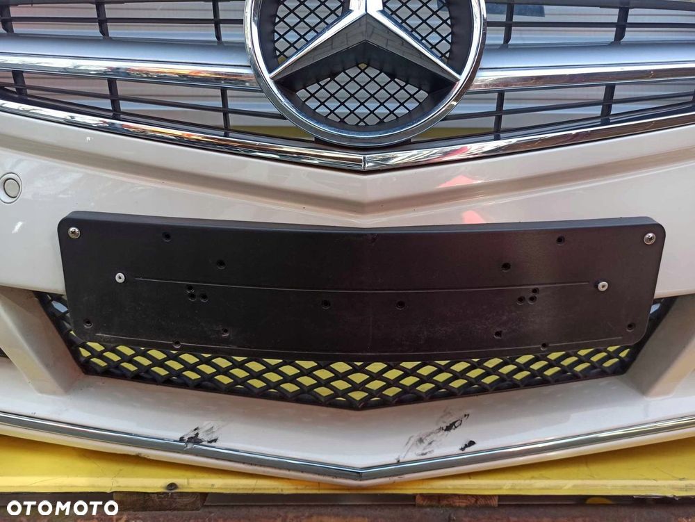 MERCEDES W207 ZDERZAK PRZÓD KOMPLETNY 650 - 5