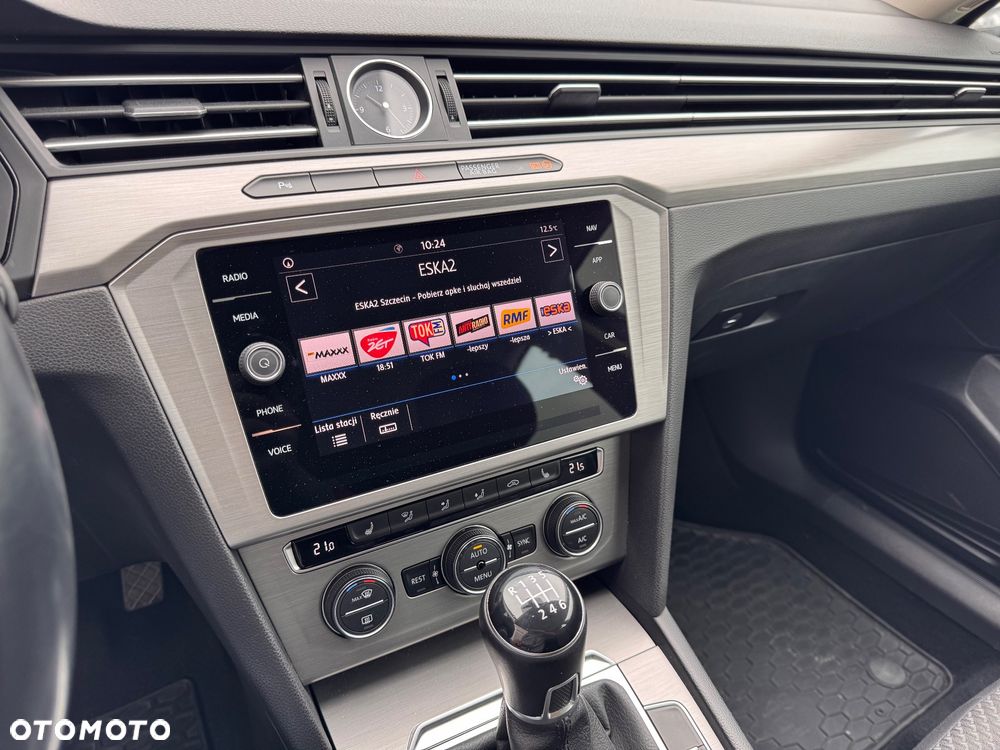 Volkswagen Passat 2.0 TDI SCR Trendline - 7