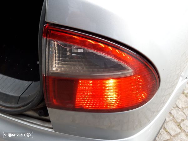 Farolim Tras Direito Painel Stop Seat Leon (1M1) - 1