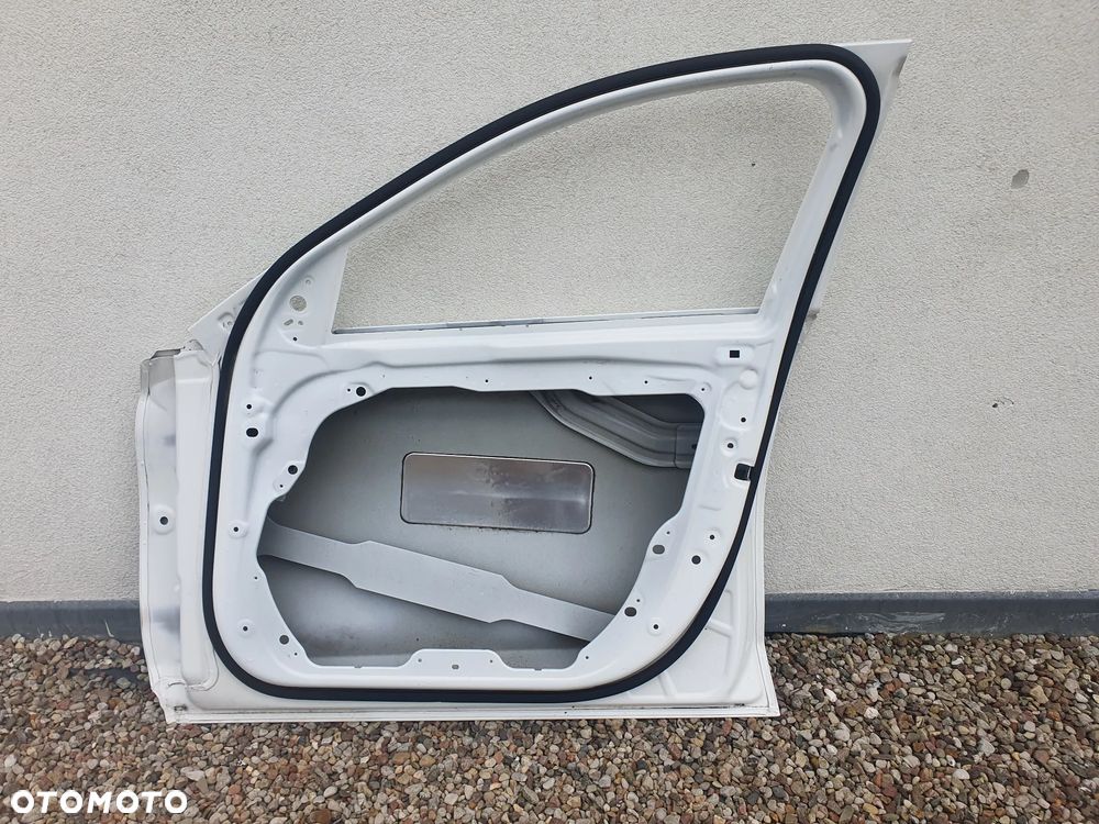 Drzwi przednie prawe Mercedes C-Klasa W205 rok 14-21 - 6