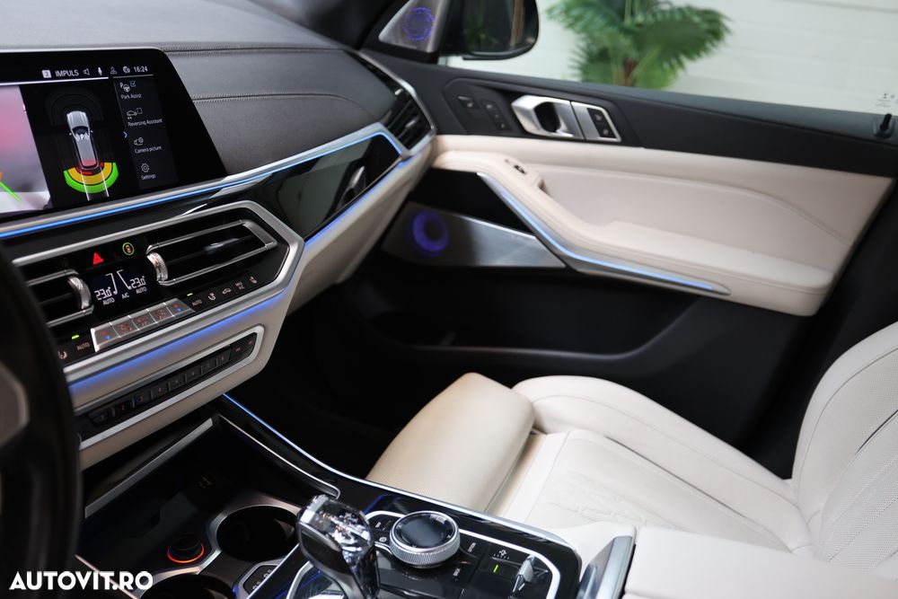 BMW X5 xDrive45e - 38