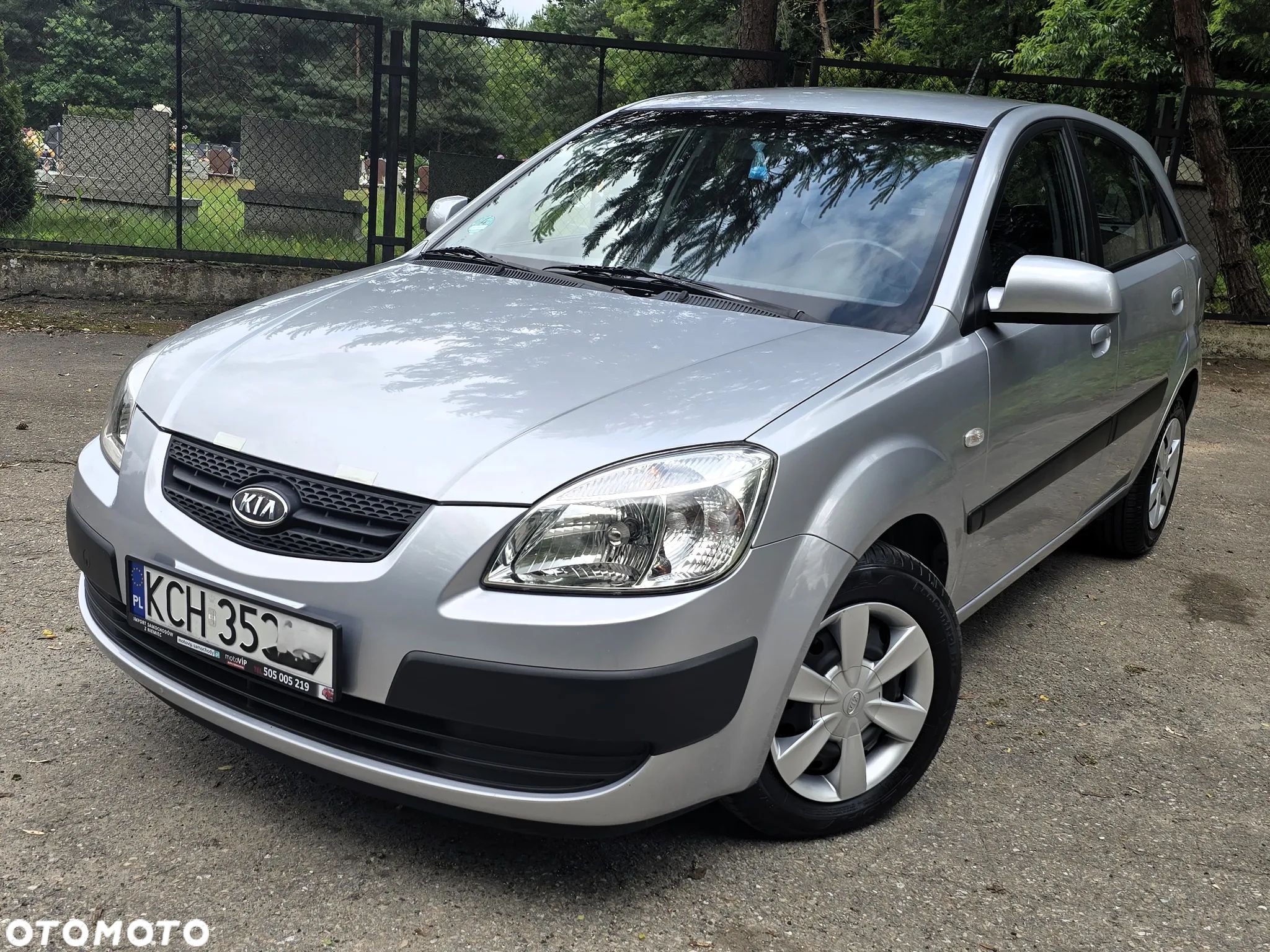Kia Rio 1.4 Comfort - 1