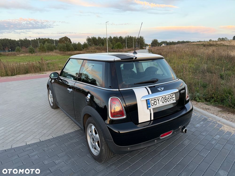 MINI Cooper Standard - 4