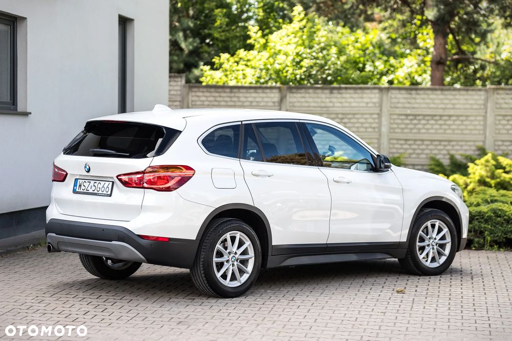 BMW X1 sDrive18d - 9