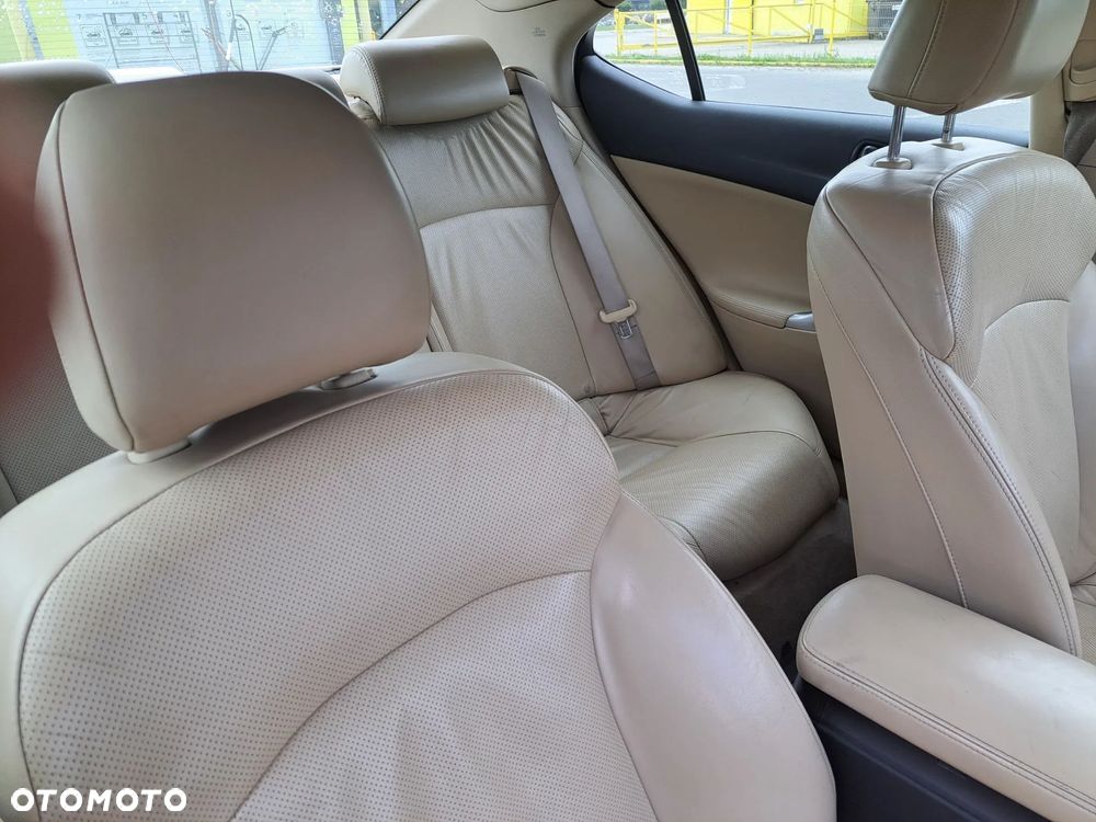 Lexus IS 250 Luxury Line - 16