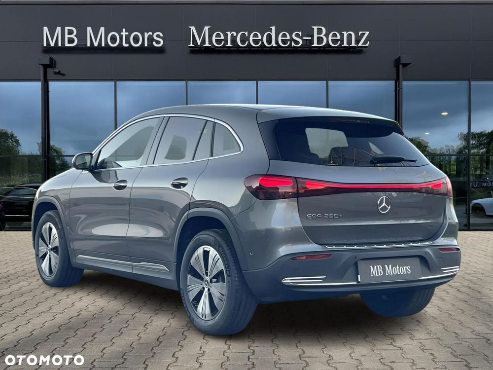 Mercedes-Benz EQA - 6
