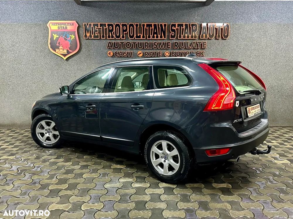Volvo XC 60 D5 AWD Aut. Momentum - 3