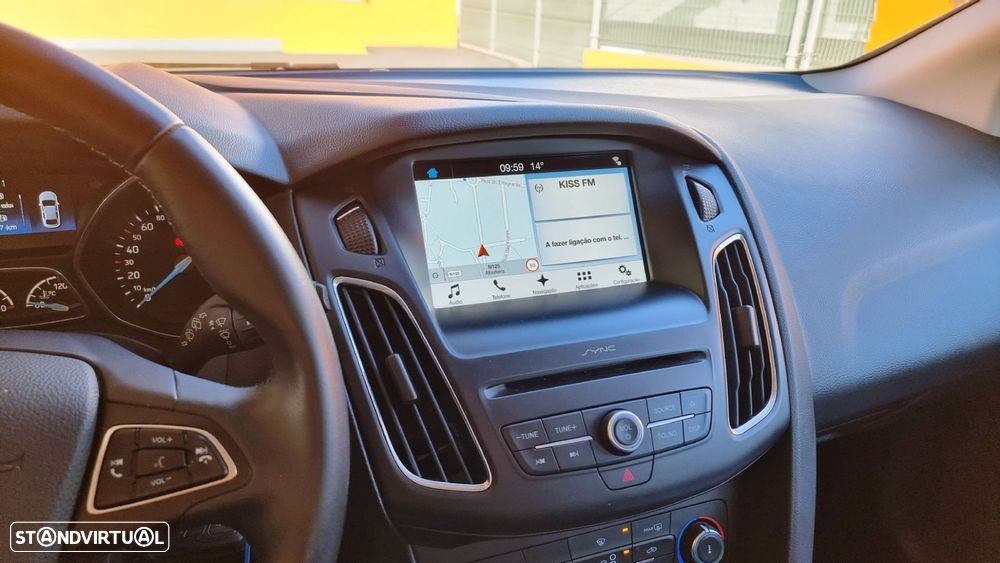 Ford Focus SW - 12