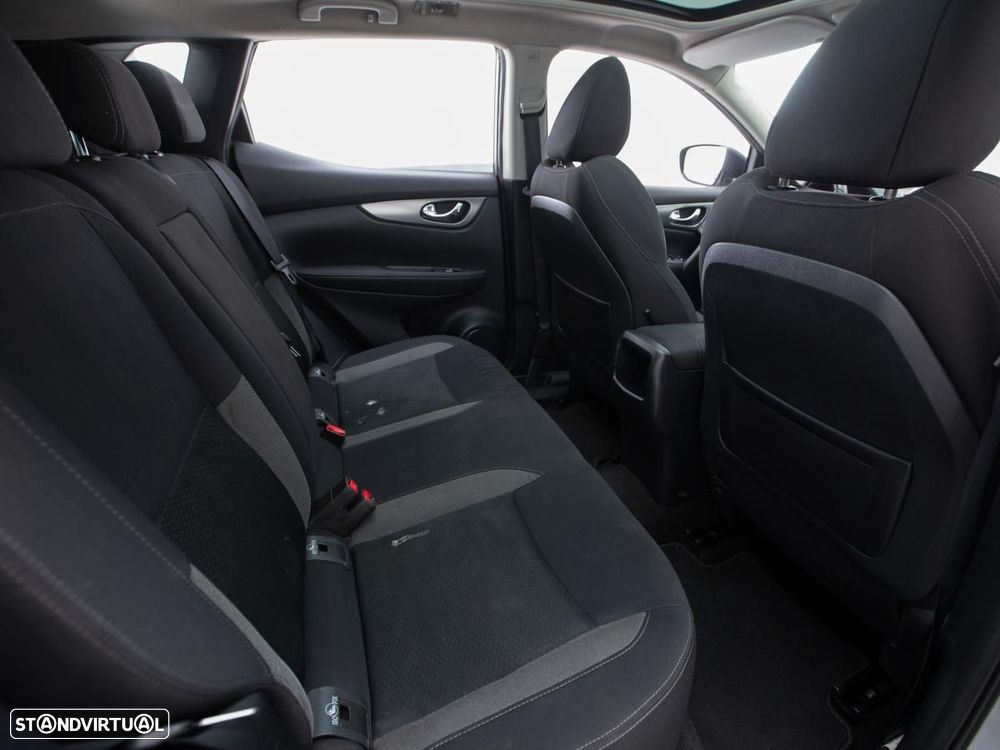 Nissan Qashqai 1.5 dCi N-Connecta Business - 11