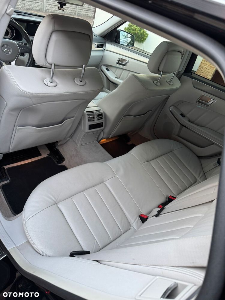 Mercedes-Benz Klasa E 300 BlueTEC 7G-TRONIC - 9