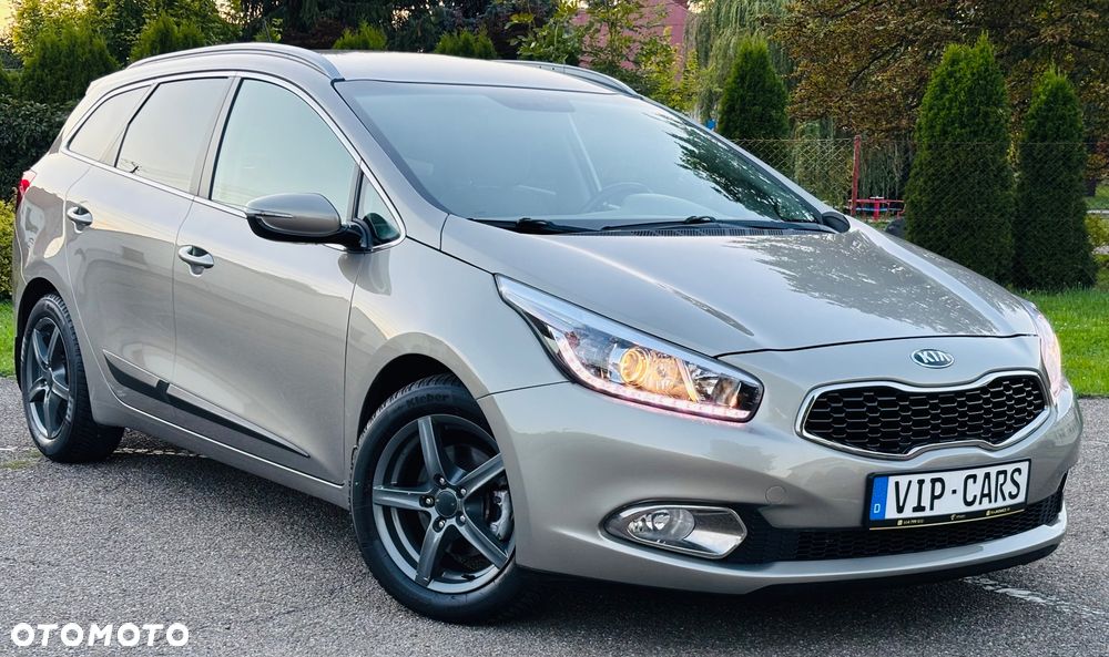 Kia Ceed 1.6 GDI Business Line - 38