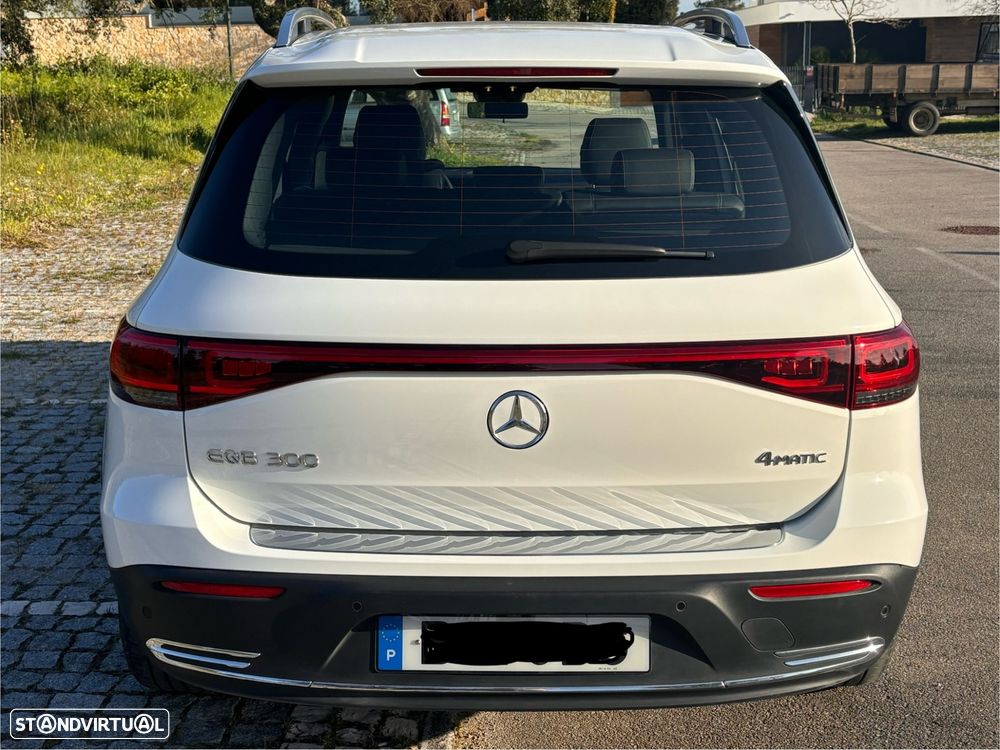 Mercedes-Benz EQB 300 4Matic - 11